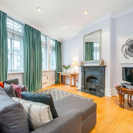 Nelson'S Pad - Trafalgar Square - By Frankie Says Londra Dış mekan fotoğraf