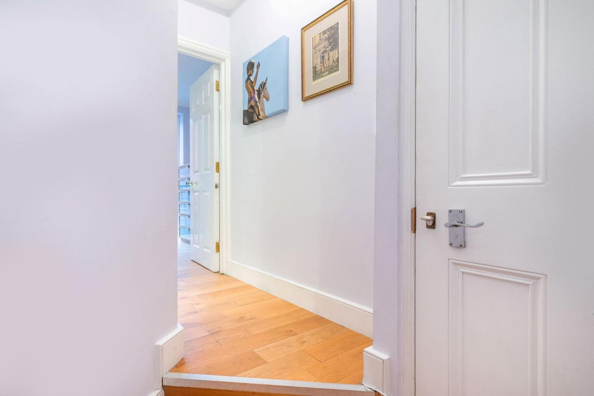 Nelson'S Pad - Trafalgar Square - By Frankie Says Londra Dış mekan fotoğraf